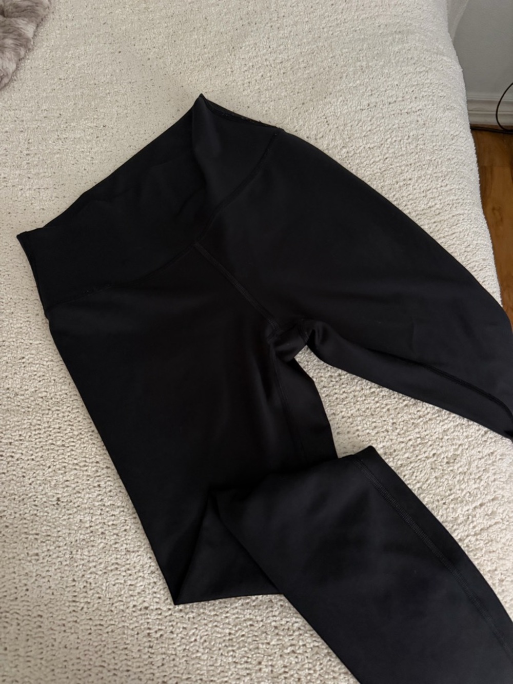 Black airlift alo High-Waist Leggings - Picture 2 of 4